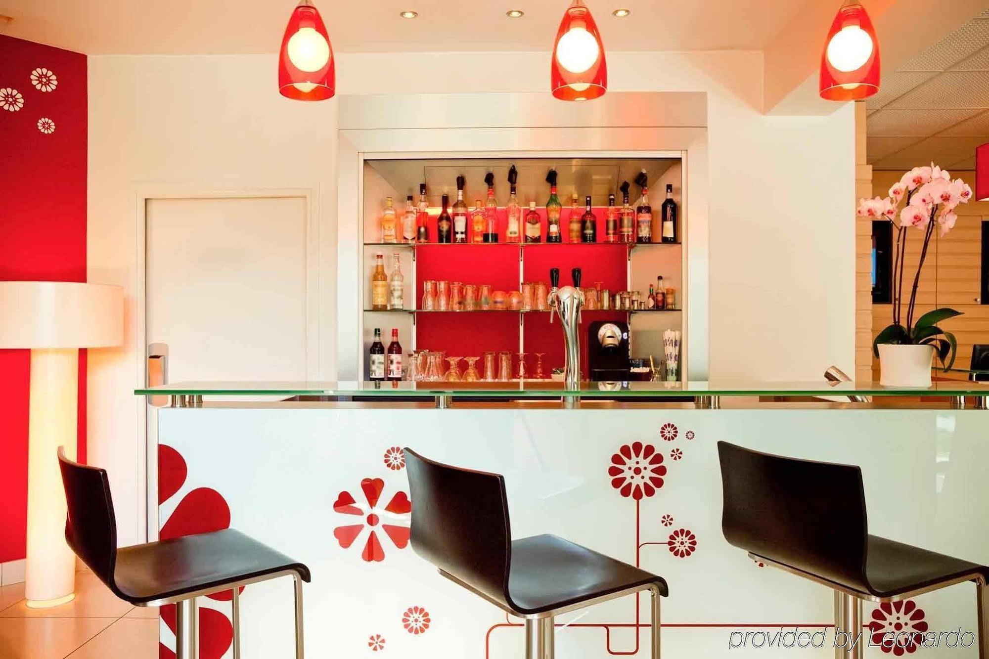 Ibis Senlis Hotel Senlis  Bagian luar foto